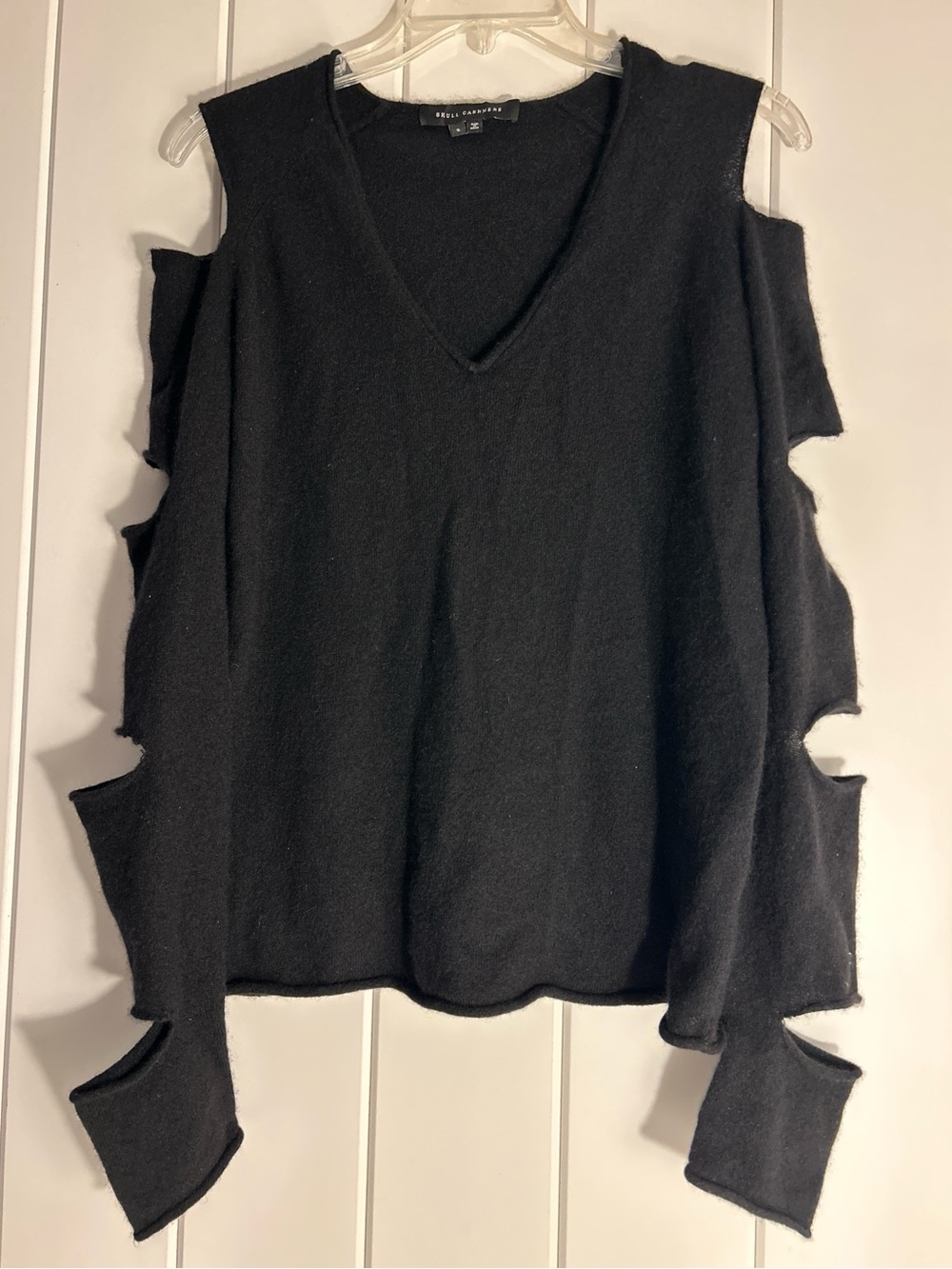 Skull Cashmere Sweater S tyrone black cutout slit sleeve v-neck edgy top small